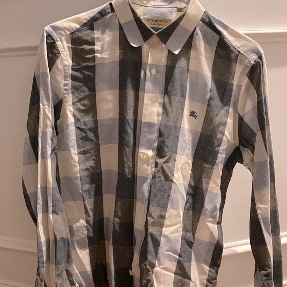 Mens Burberry Button Up size L better suited for M
